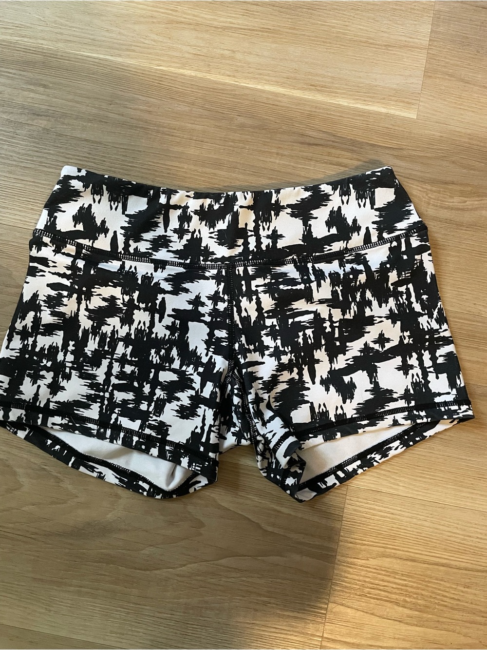 Born Primitive Black & White Abstract Athletic Shorts